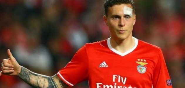 مانشستر يونايتد يحسم مصير السويدي لينديلوف